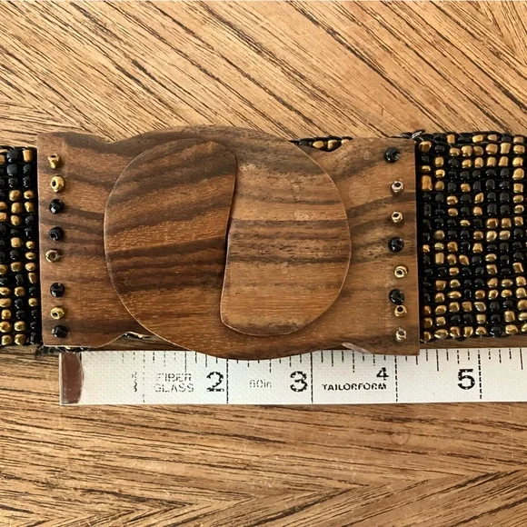 💥2 for 1💥Elastic Black & Gold Beaded Belt with Wooden Buckle - Picture 6 of 7